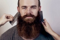 peigne à barbe